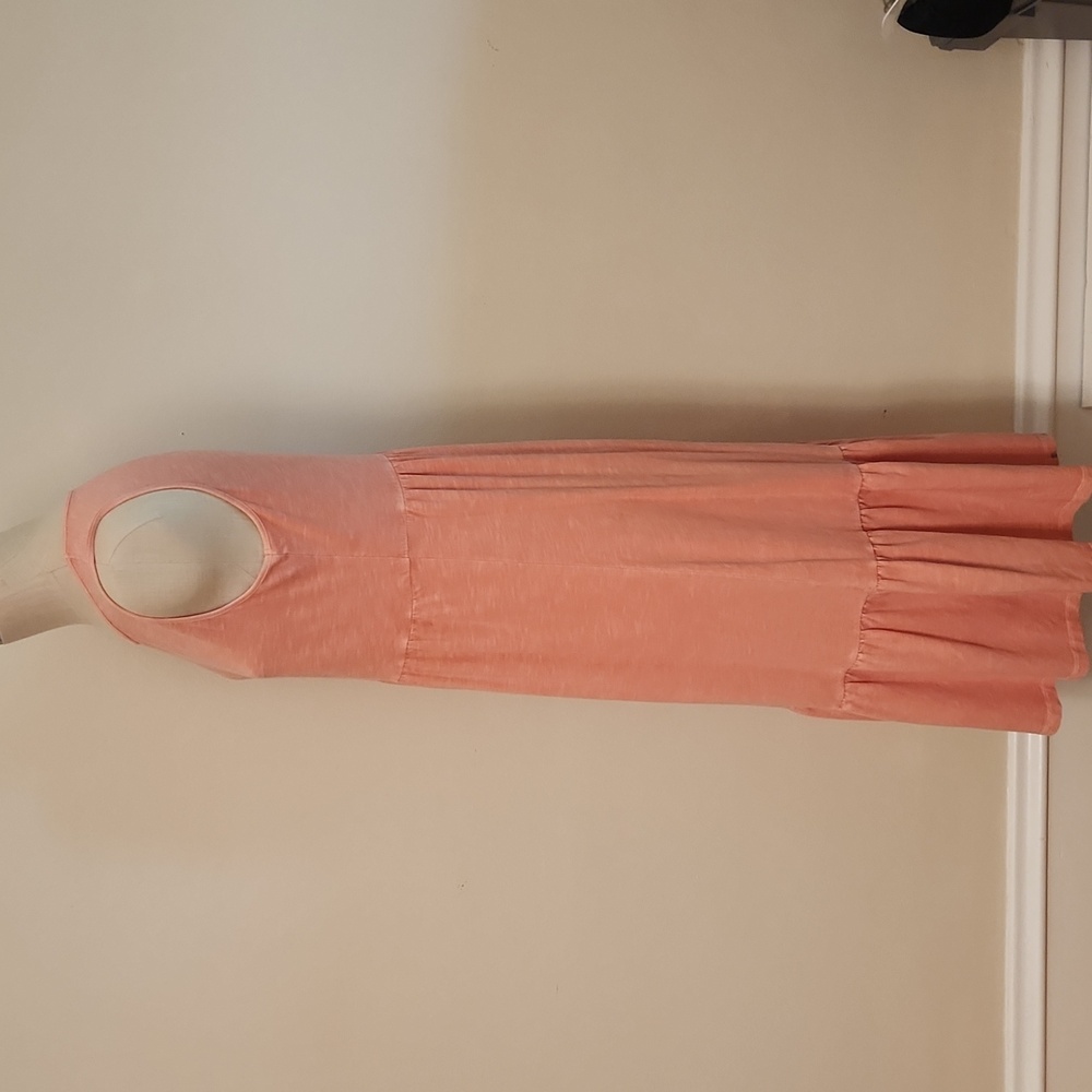 Old Navy Sleeveless Tiered Knit Dress - Picture 2 of 6